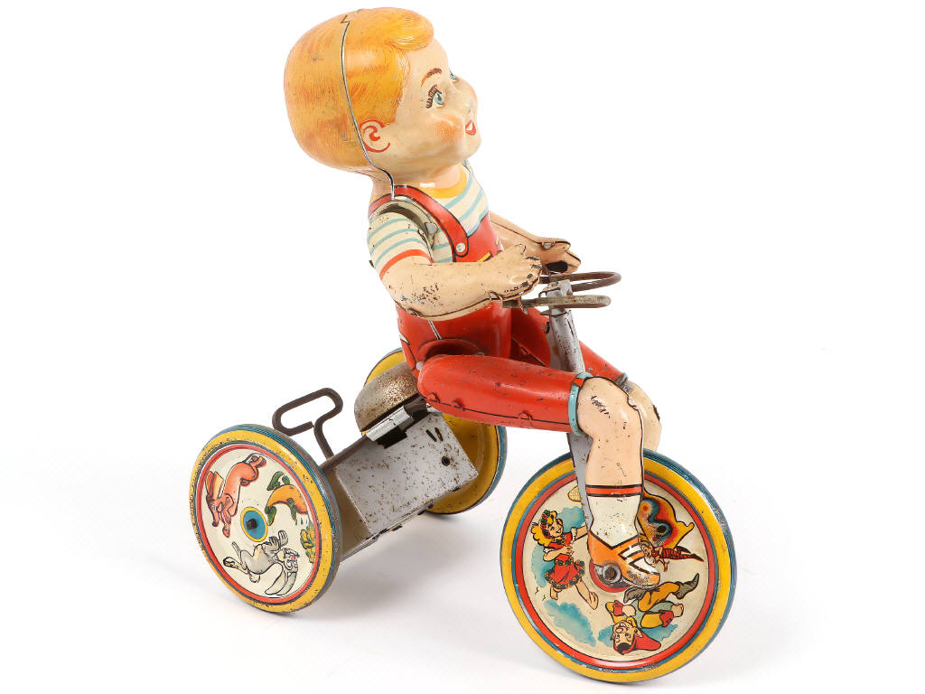 Lot 98 - UNIQUE ART (USA) (1)