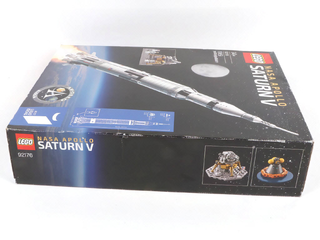 Lot 137 - LEGO (DANEMARK) (1)