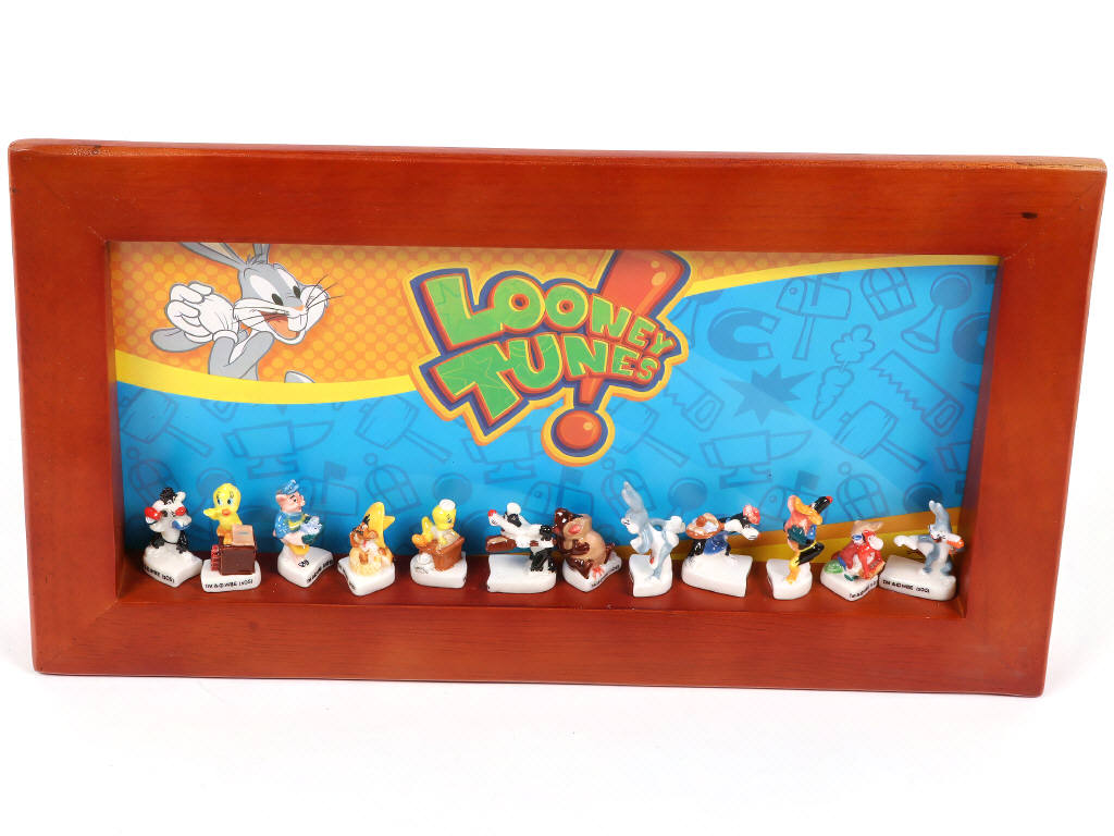 Lot 129 - DIVERS (6)