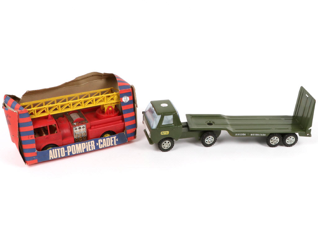 Lot 104 - DIVERS (11)