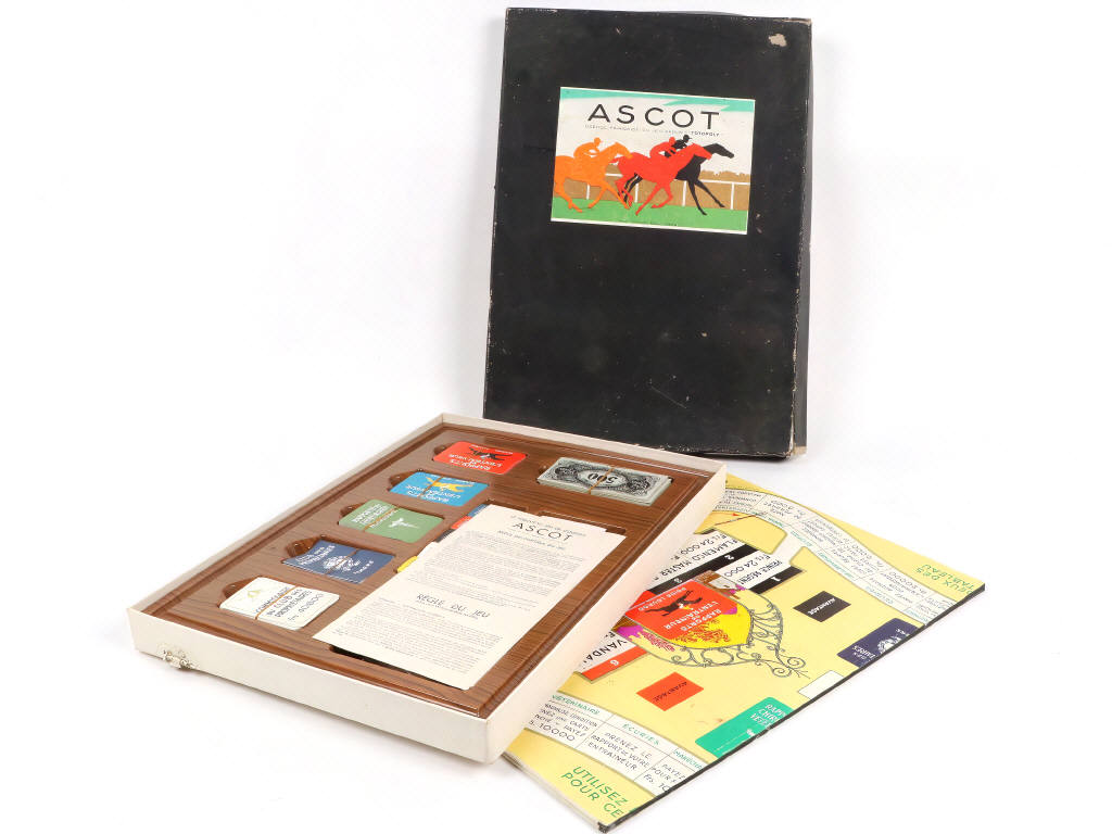 Lot 114 - DIVERS (4)