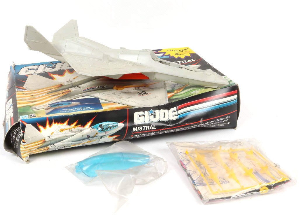 Lot 127 - DIVERS (4)