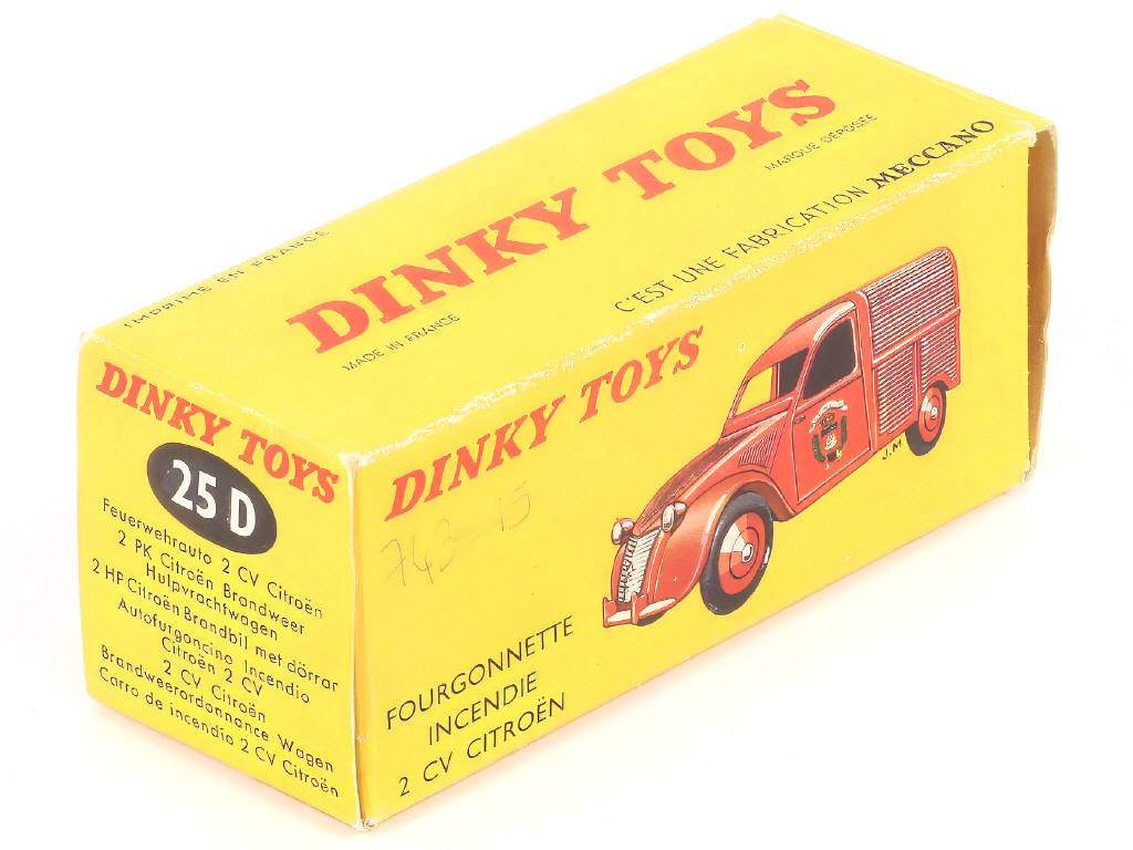 Lot 236 - DINKY TOYS (FRANCE) (1)