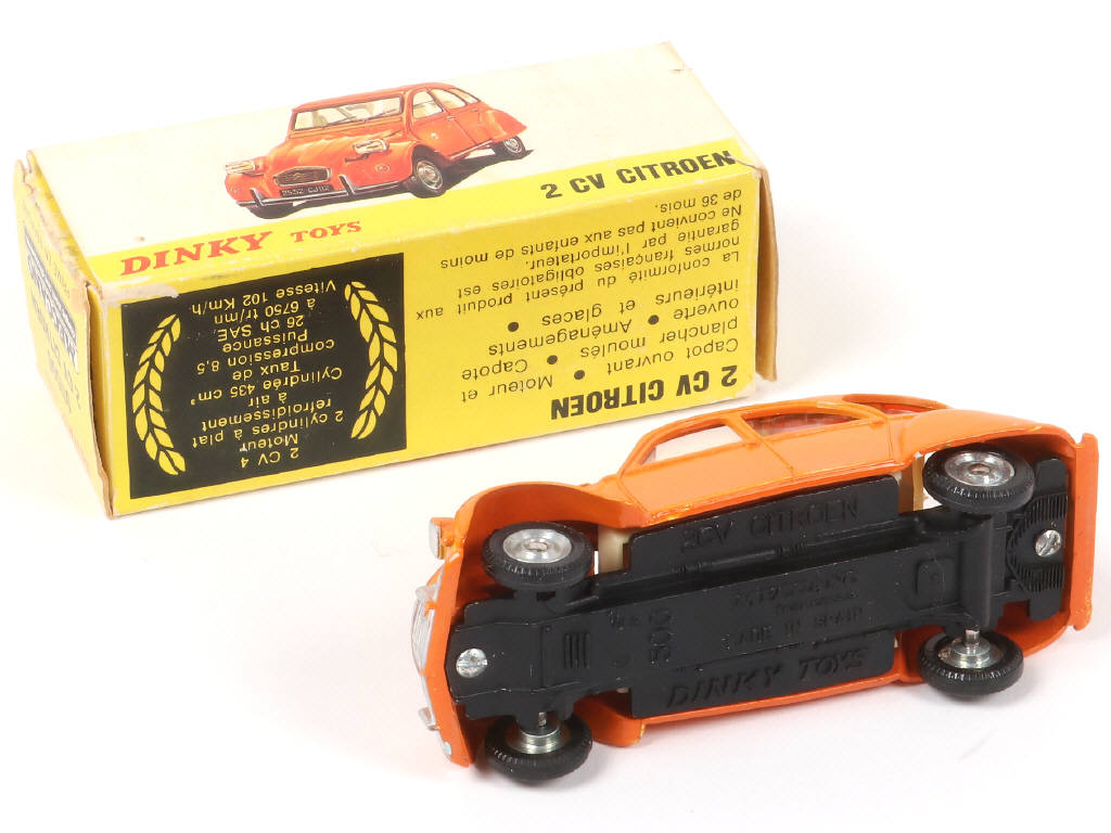 Lot 244 - DINKY TOYS (FRANCE) (1)