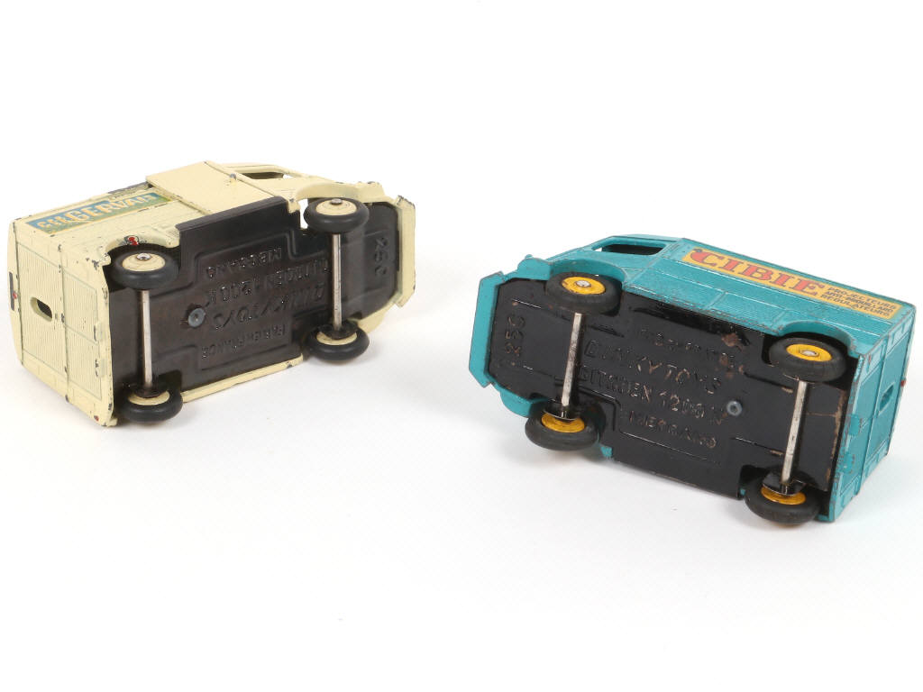 Lot 264 - DINKY TOYS (FRANCE) (2)