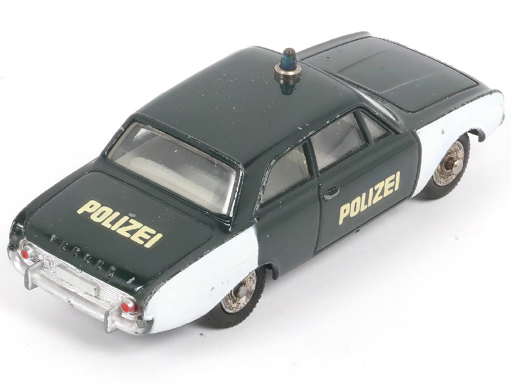 Lot 250 - DINKY TOYS (FRANCE) (1)