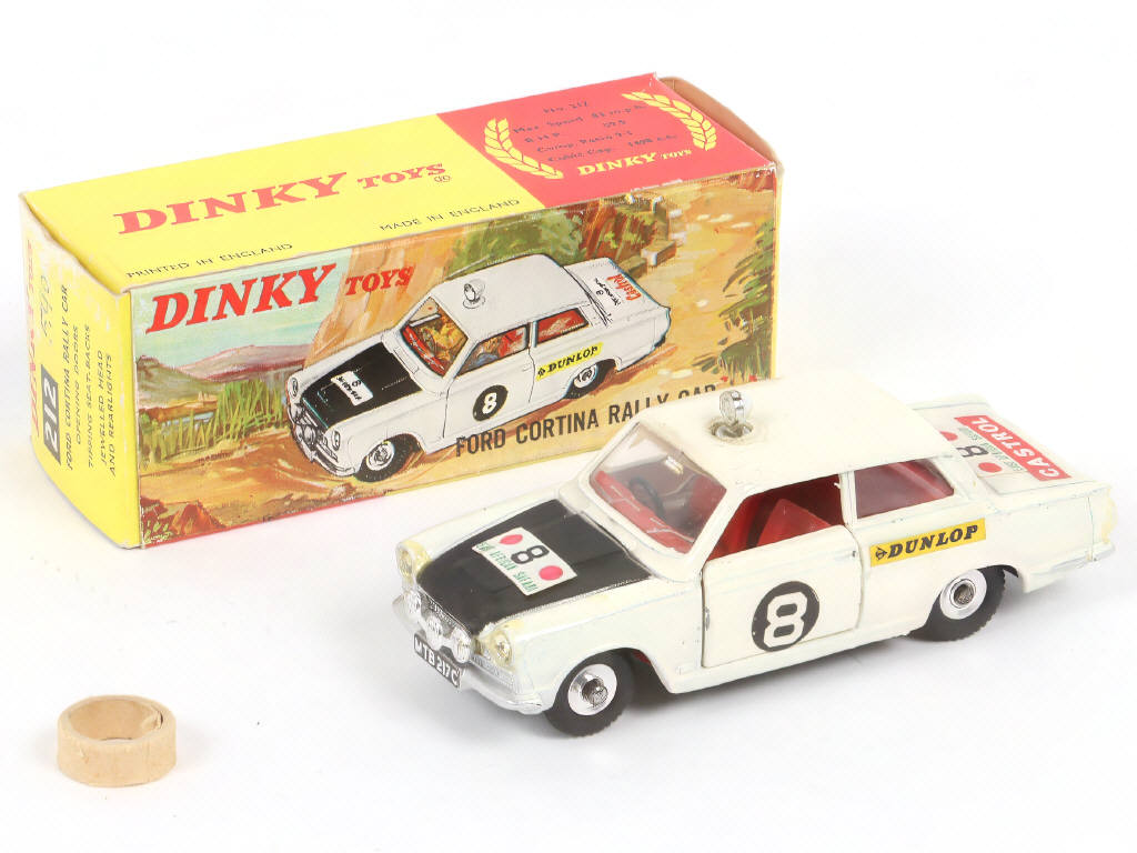 Lot 289 - DINKY TOYS (GB) (1)