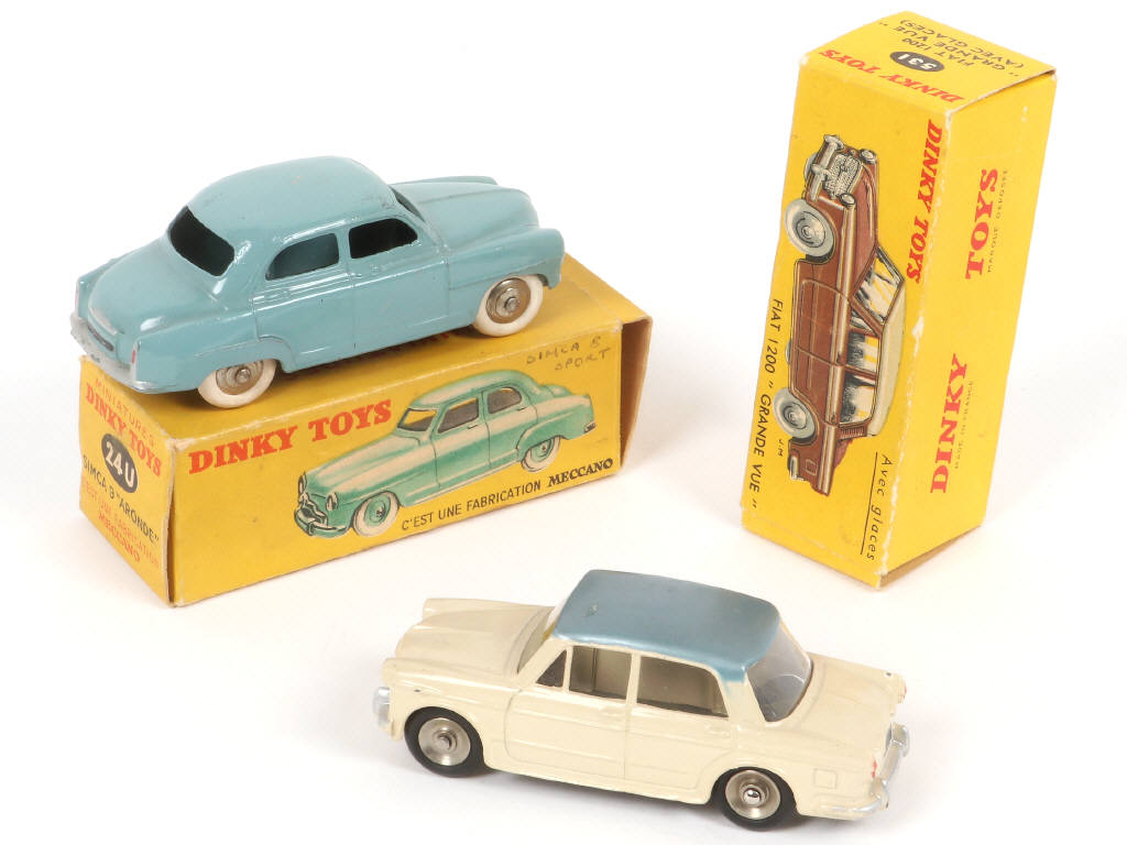 Lot 260 - DINKY TOYS (FRANCE) (2)