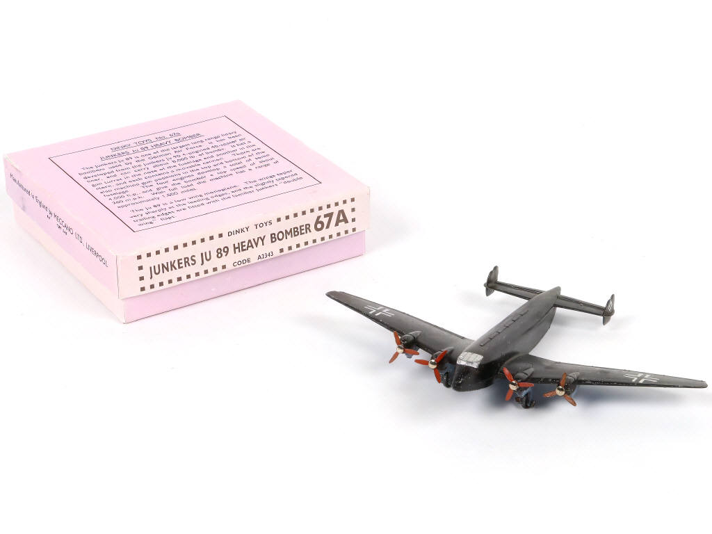 Lot 299 - DINKY TOYS (GB) (1)