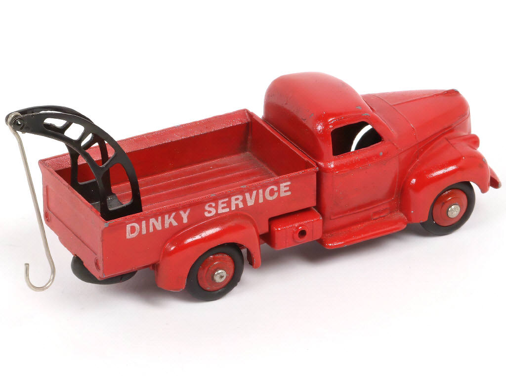 Lot 241 - DINKY TOYS (FRANCE) (1)