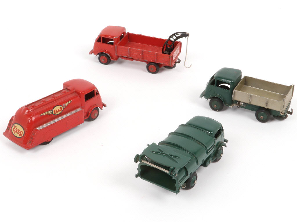 Lot 269 - DINKY TOYS (FRANCE) (4)