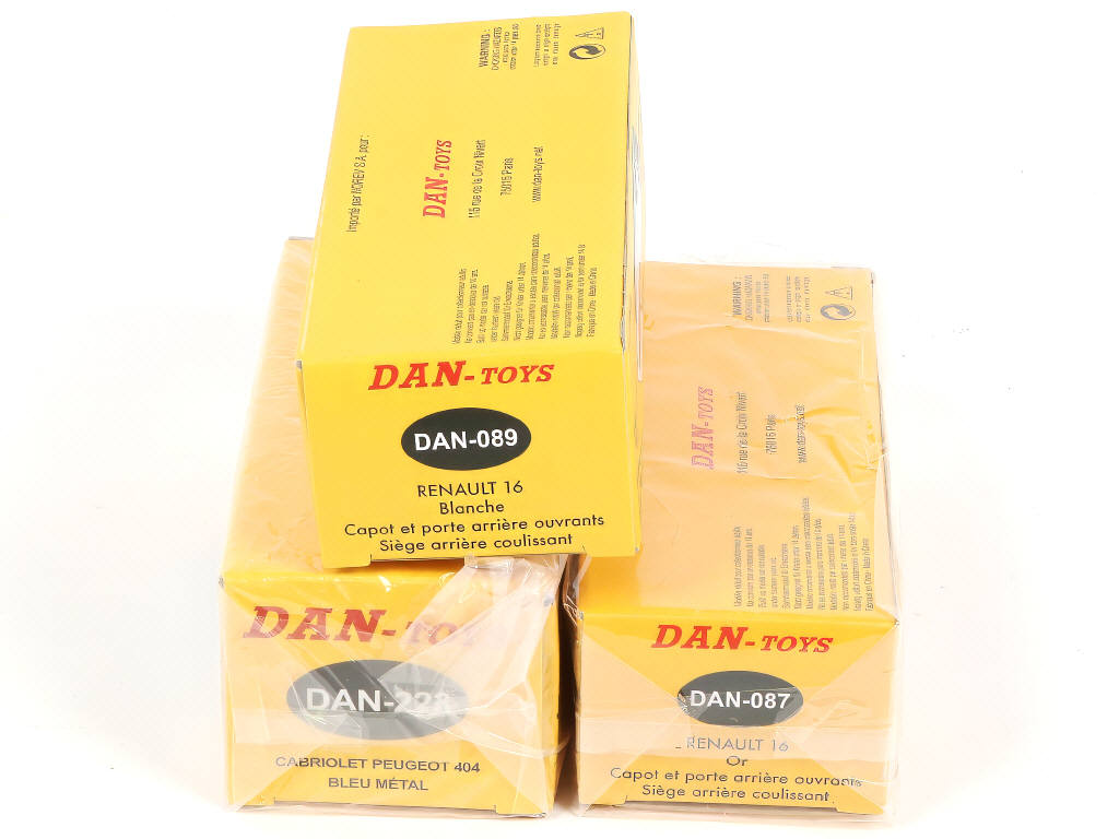 Lot 156 - DAN-TOYS (FRANCE) (3)