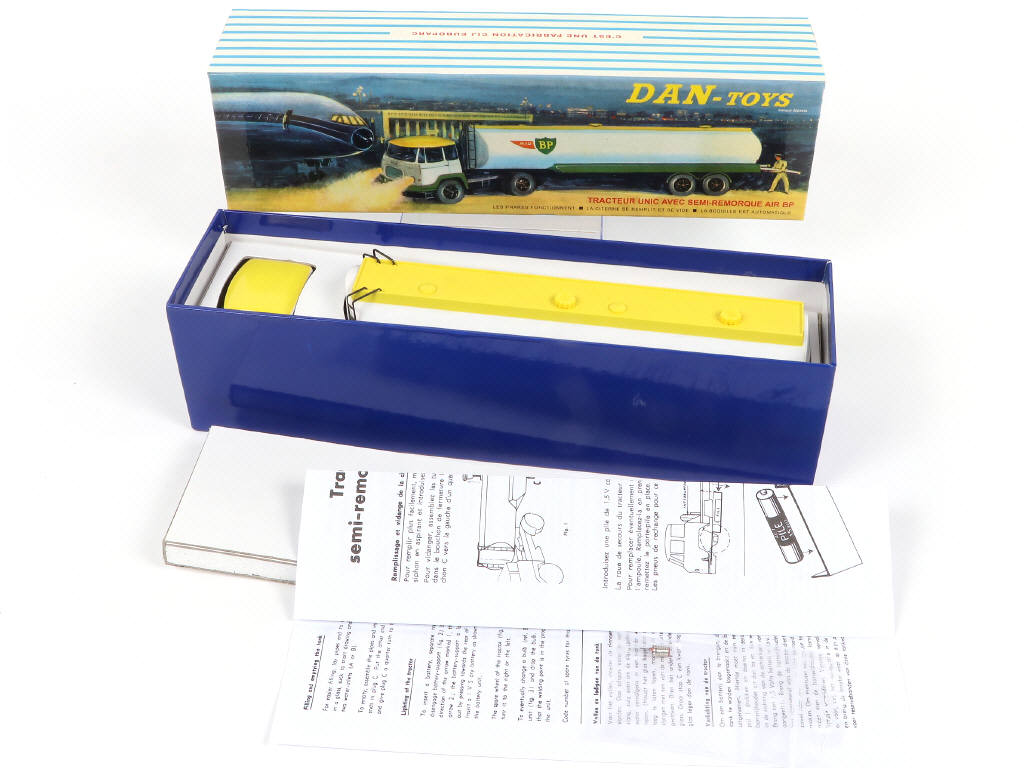 Lot 143 - DAN-TOYS (FRANCE) (1)