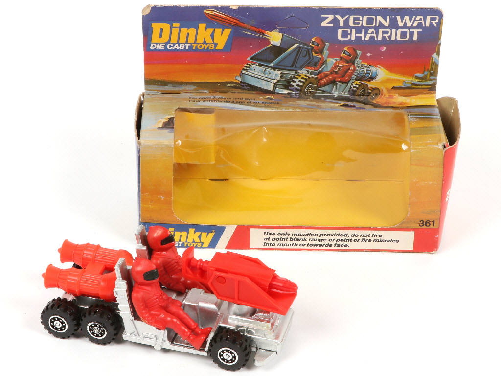 Lot 304 - DINKY TOYS (GB) (1)