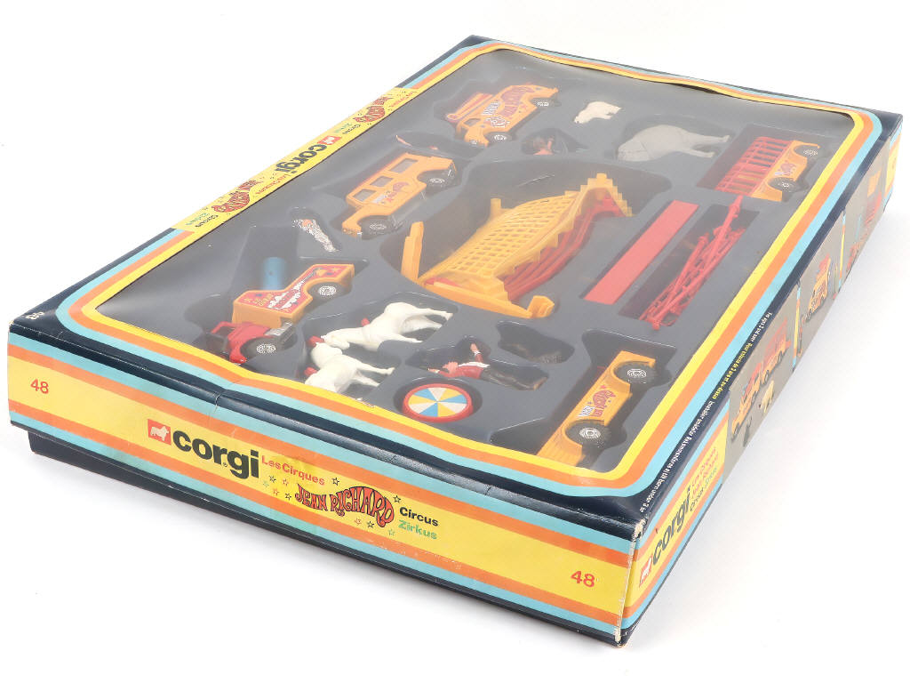 Lot 185 - CORGI TOYS (GB) (1)