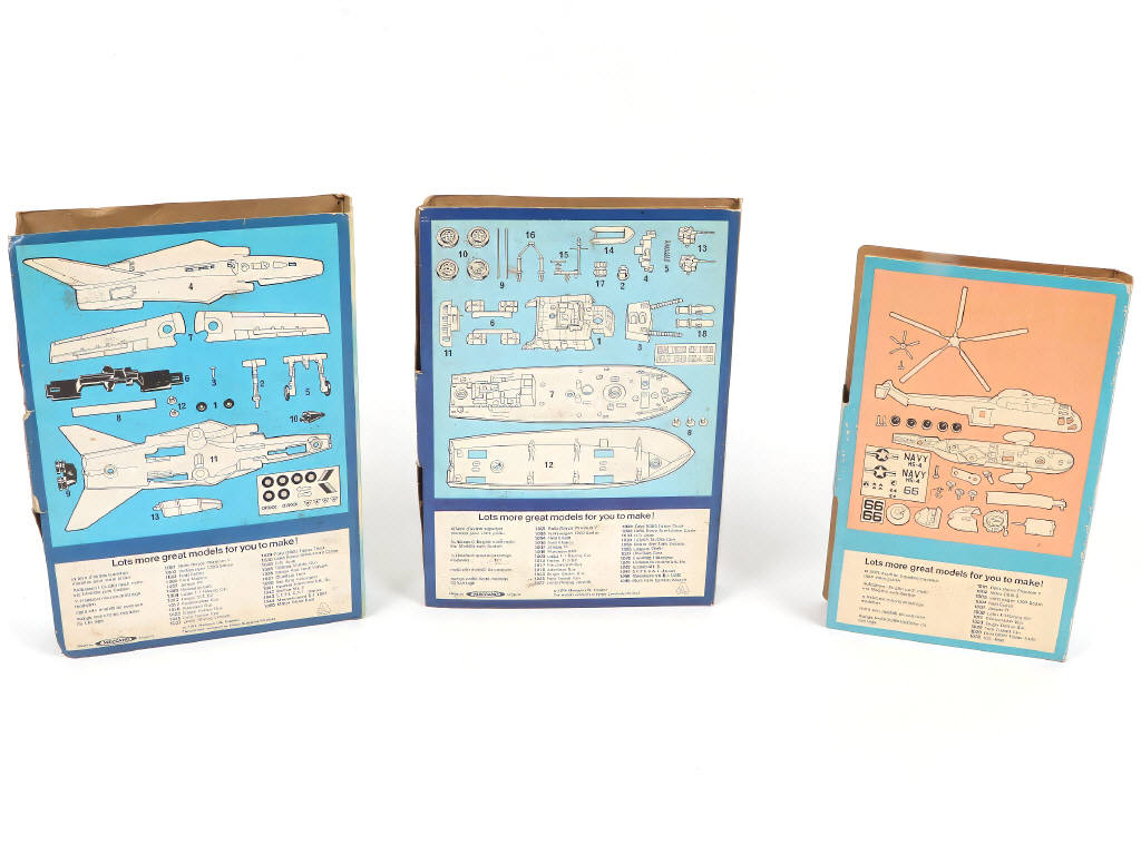 Lot 330 - DINKY TOYS (GB) (3)