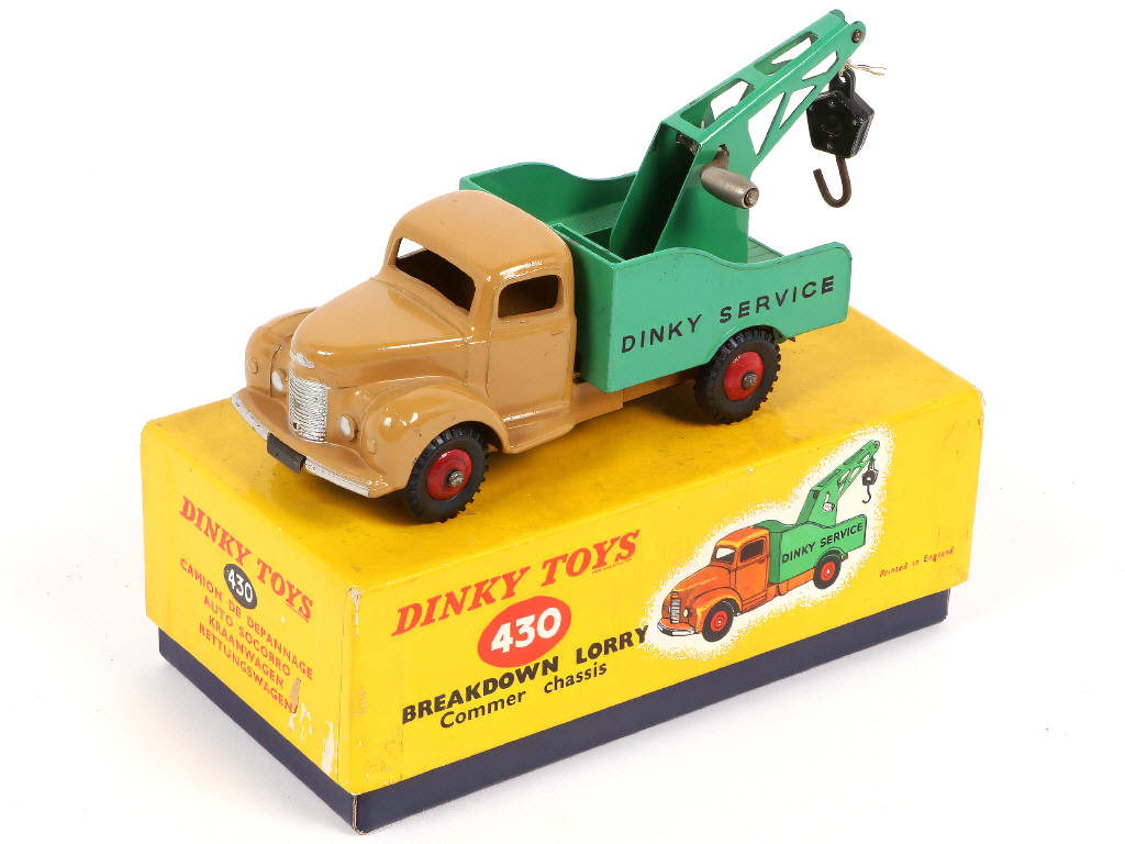 Lot 307 - DINKY TOYS (GB) (1)