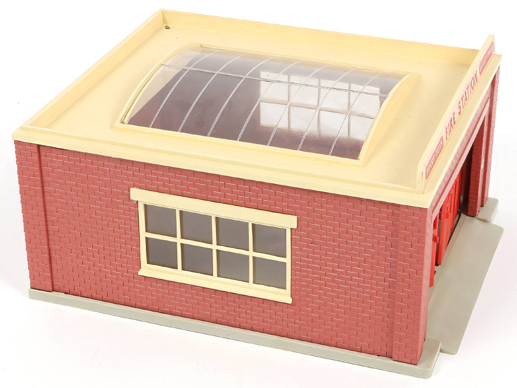 Lot 17 - DINKY TOYS (GB) (1)