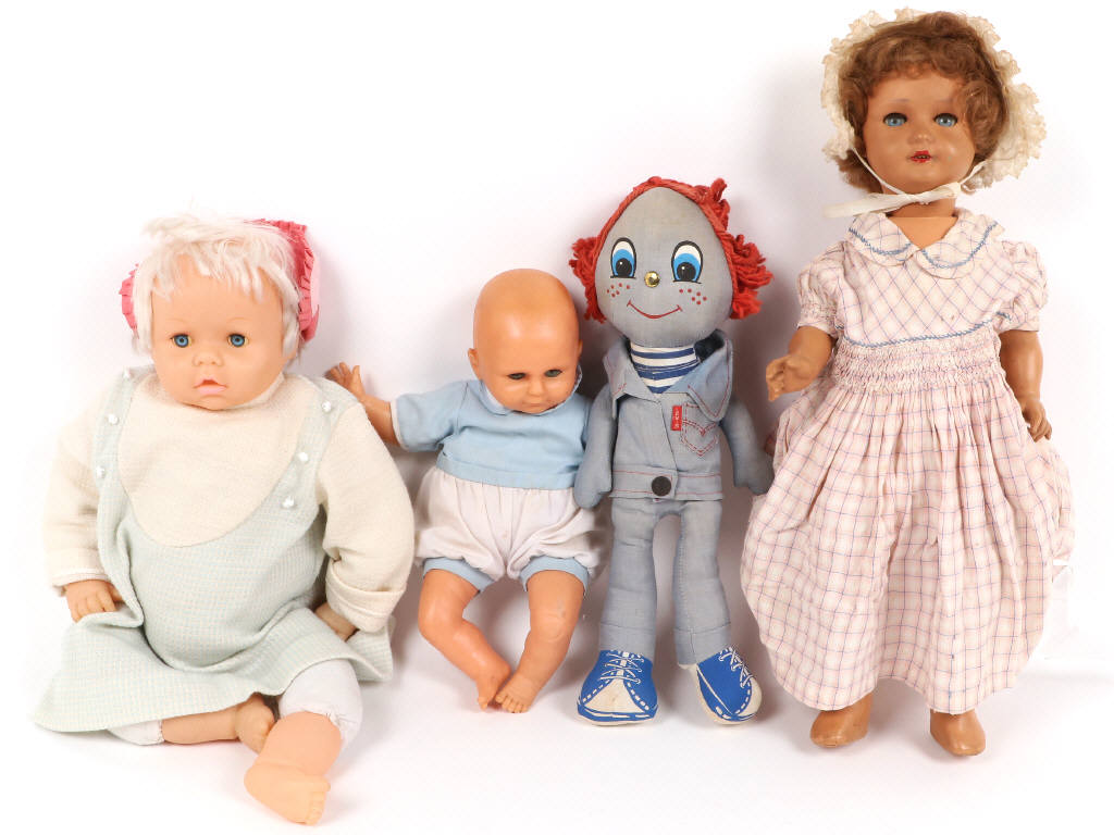 Lot 57 - DIVERS (12)