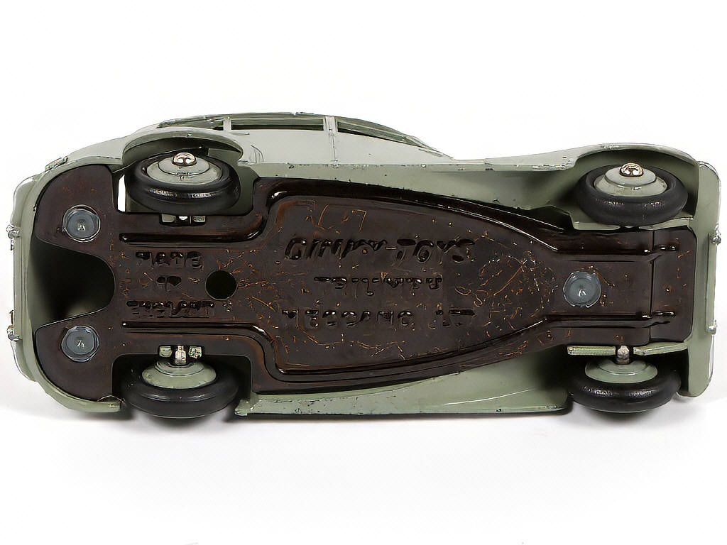 Lot 305 - DINKY TOYS (GB) (1)