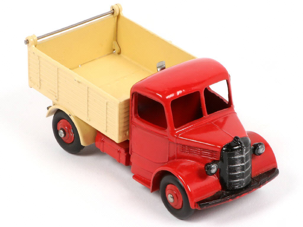 Lot 306 - DINKY TOYS (GB) (1)