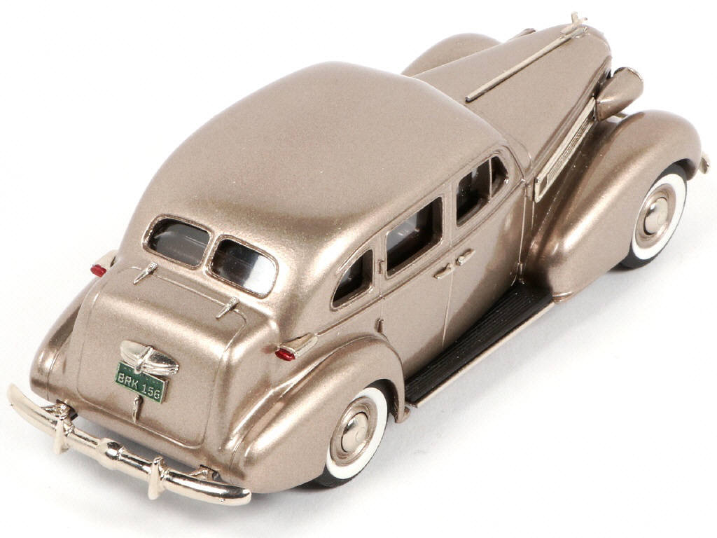 Lot 123 - BROOKLIN MODELS (GB) (1)