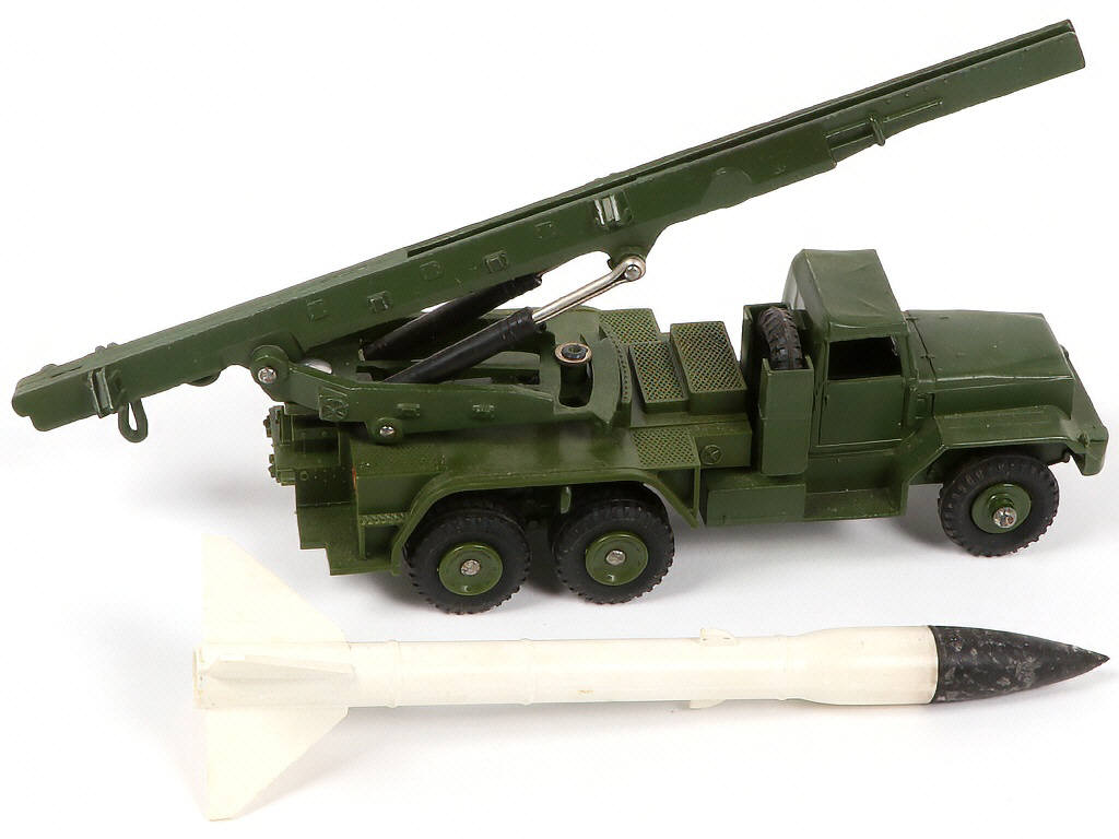 Lot 318 - DINKY TOYS (GB) (1)