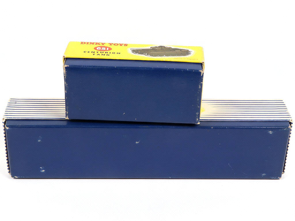 Lot 316 - DINKY TOYS (GB) (2)