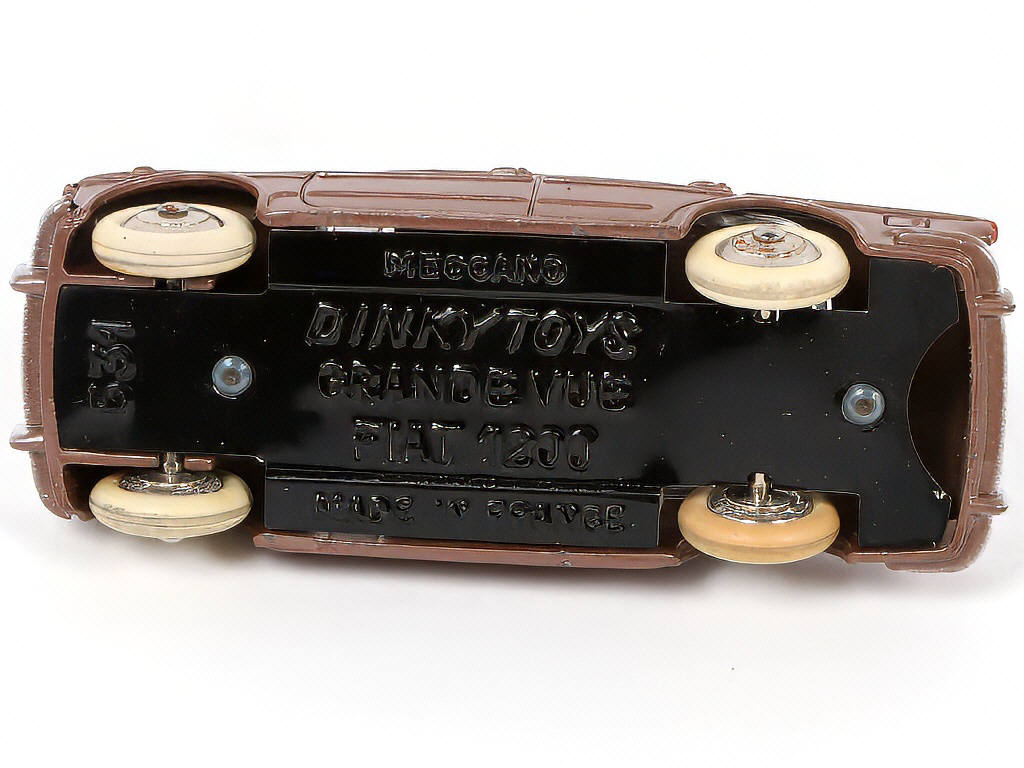 Lot 276 - DINKY TOYS (FRANCE) (1)