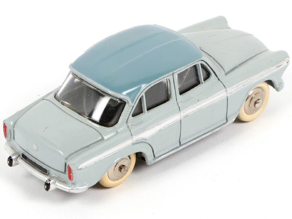 Lot 277 - DINKY TOYS (FRANCE) (1)