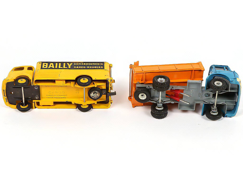 Lot 281 - DINKY TOYS (FRANCE) (2)