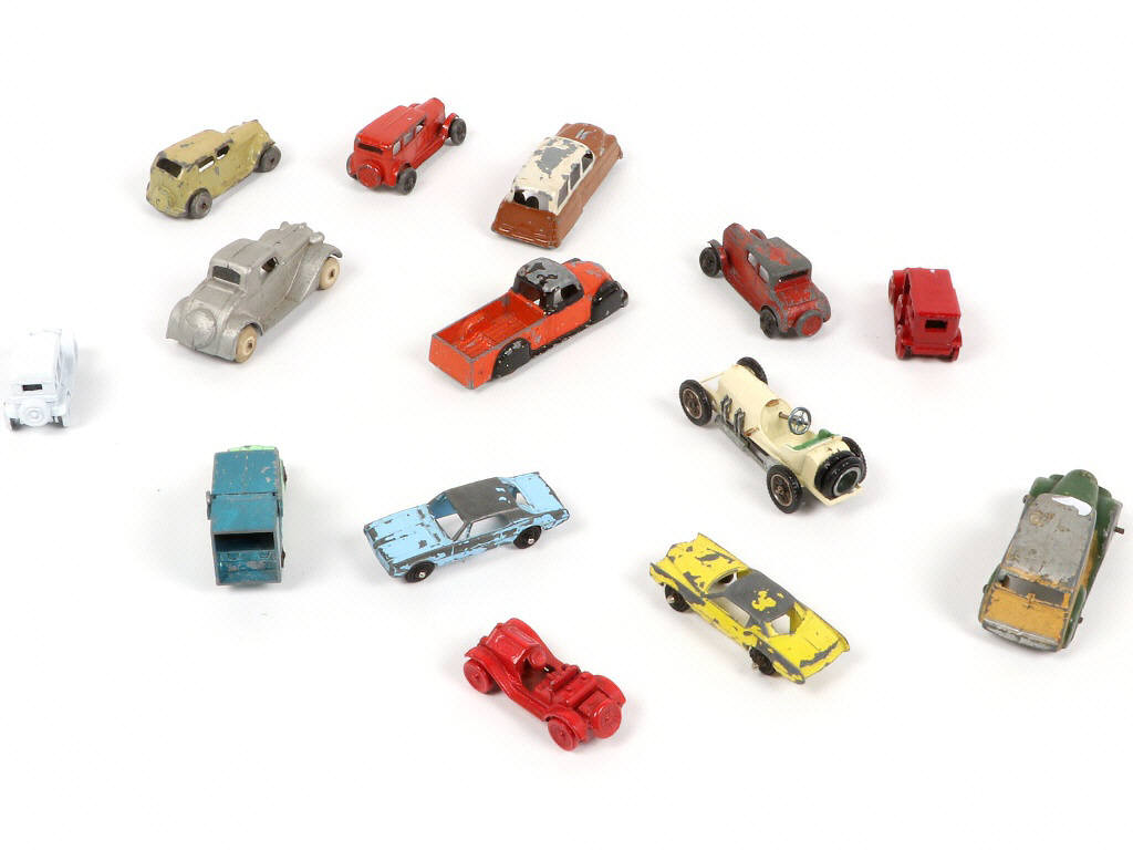 Lot 61 - DIVERS (14)