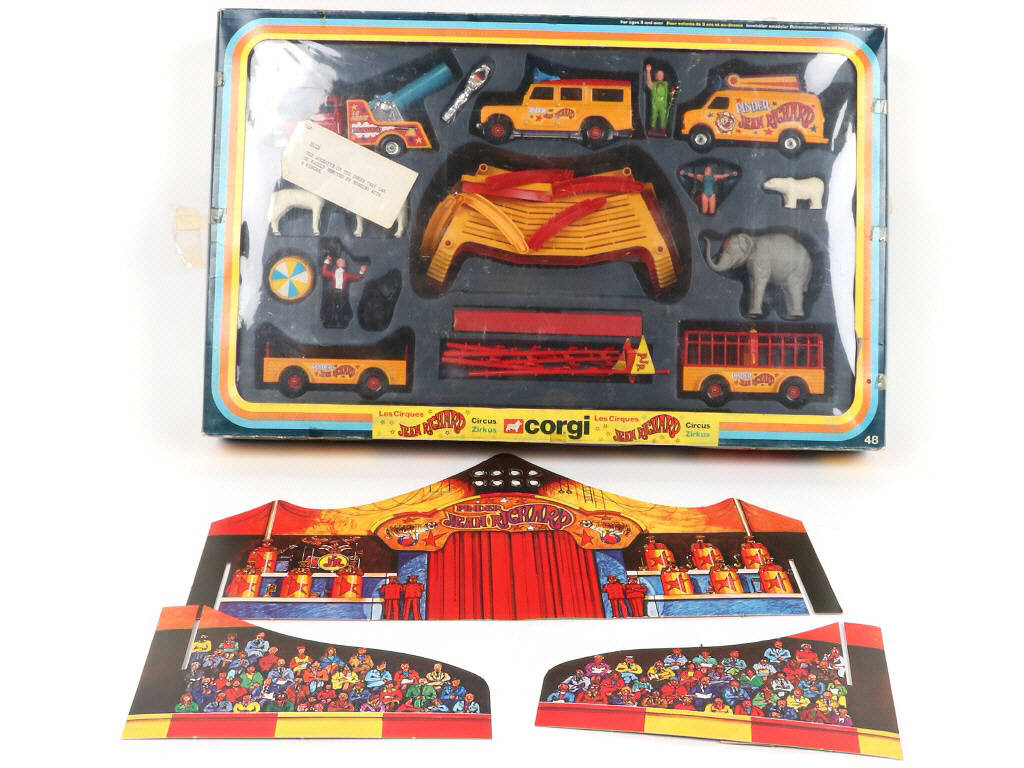 Lot 186 - CORGI TOYS (GB) (1)