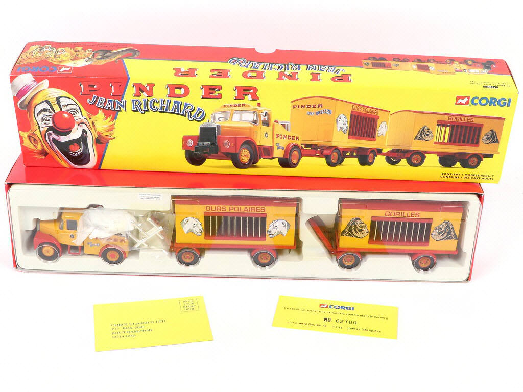 Lot 203 - CORGI TOYS (GB) (5)