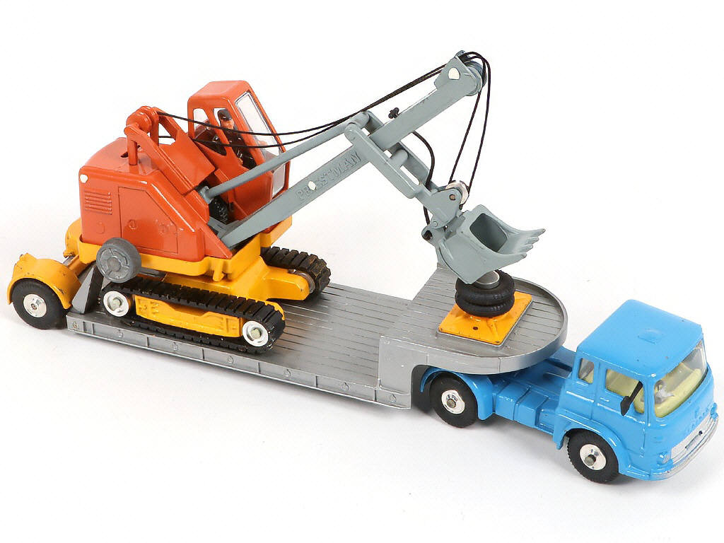 Lot 198 - CORGI TOYS (GB) (1)