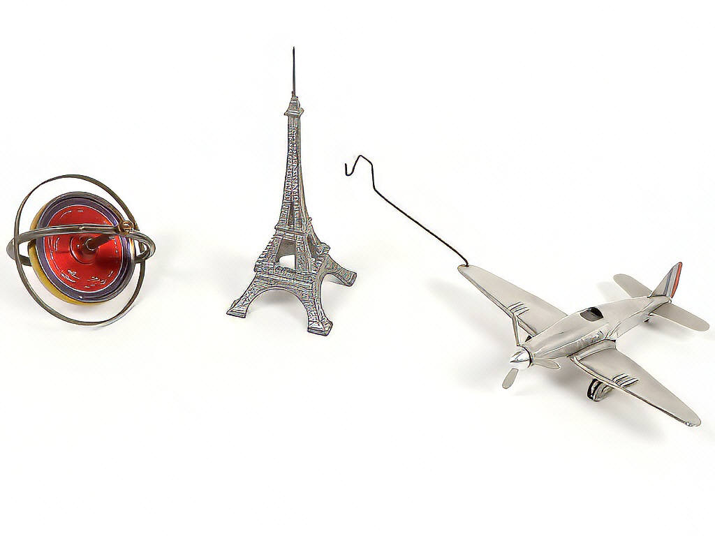 Lot 44 - M.W PARIS (FRANCE) (1)