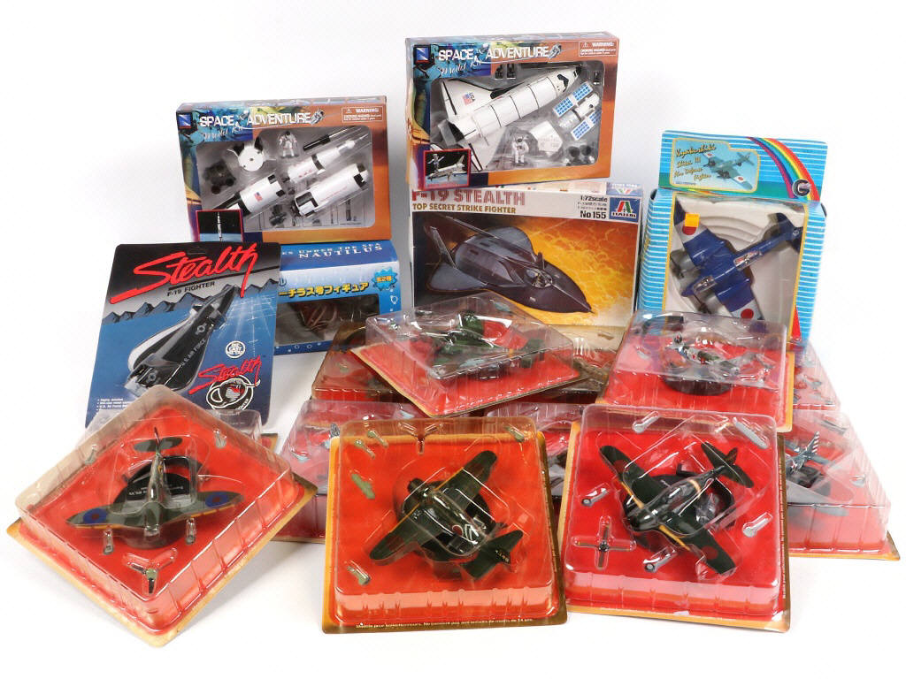 Lot 64 - DIVERS (18)