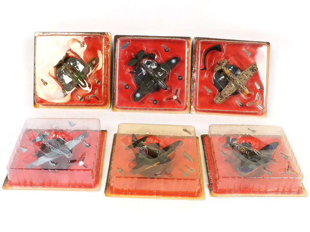 Lot 64 - DIVERS (18)