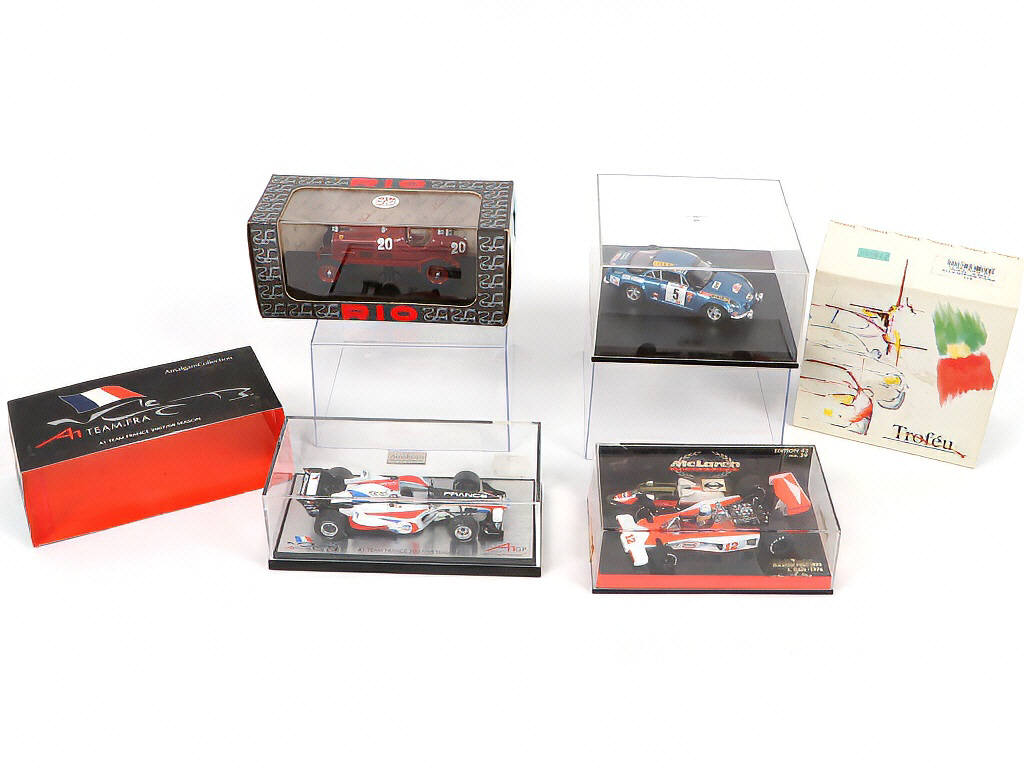 Lot 55 - DIVERS (10)