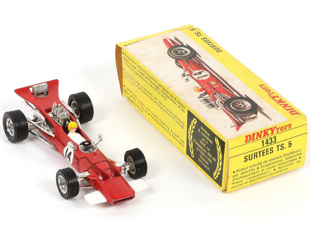 Lot 282 - DINKY TOYS (FRANCE) (5)