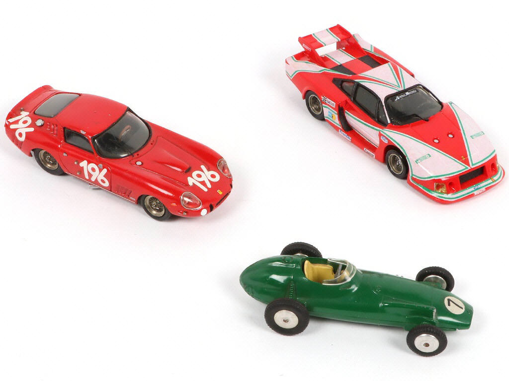 Lot 60 - DIVERS (13)