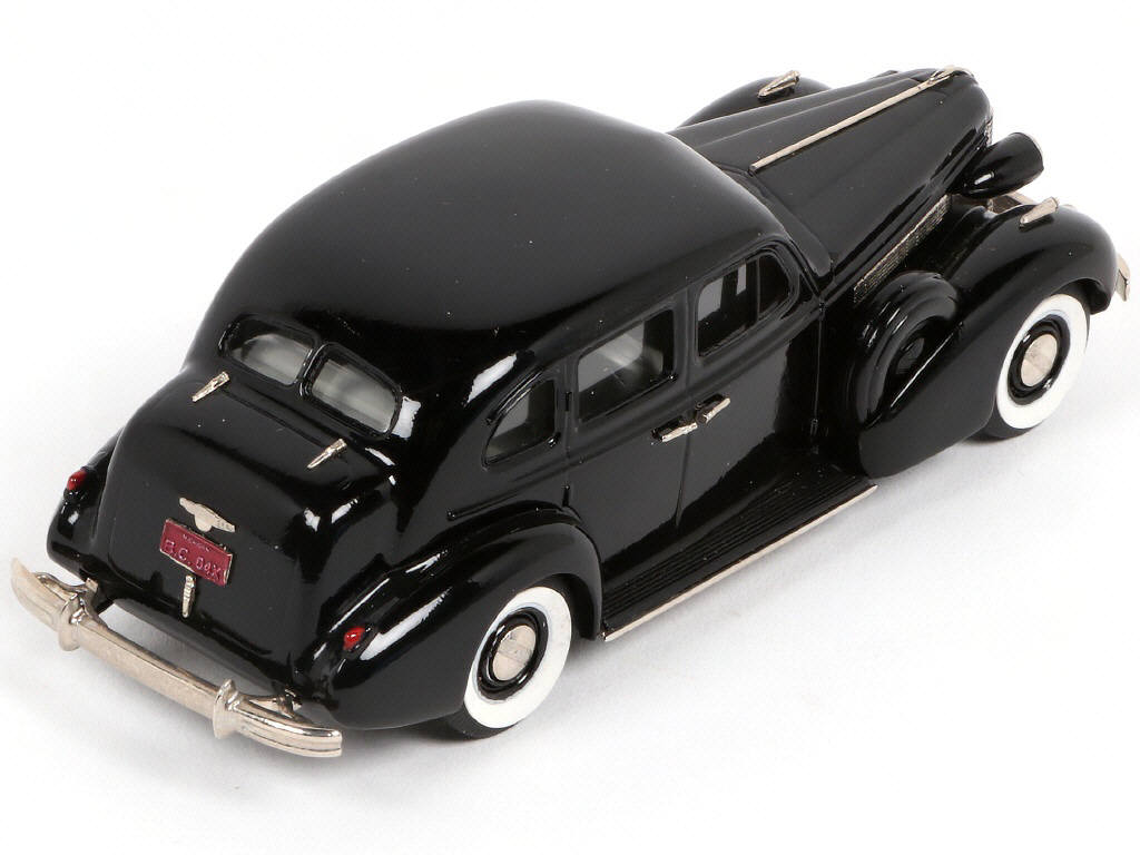 Lot 132 - BROOKLIN MODELS (GB) (1)