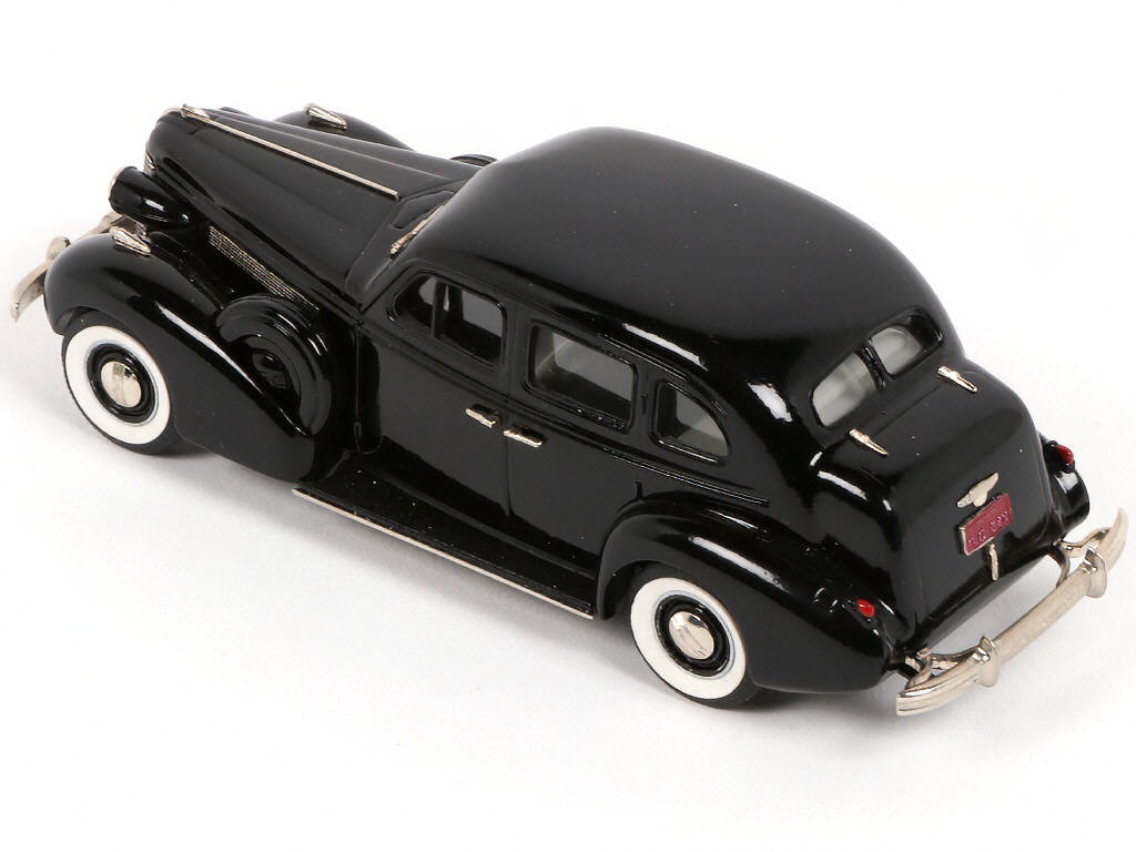 Lot 132 - BROOKLIN MODELS (GB) (1)