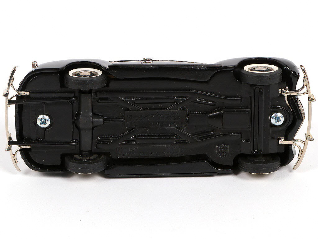 Lot 121 - BROOKLIN MODELS (GB) (1)