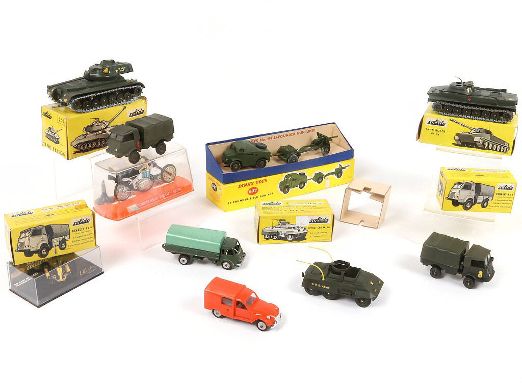 Lot 49 - DIVERS (10)