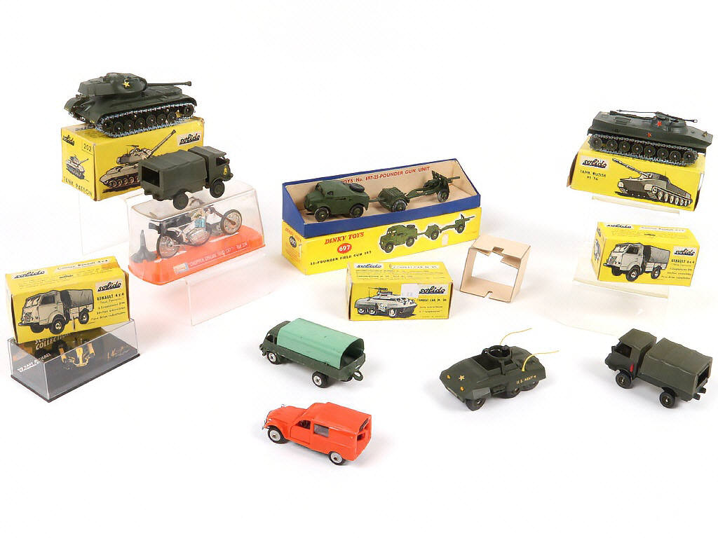 Lot 49 - DIVERS (10)