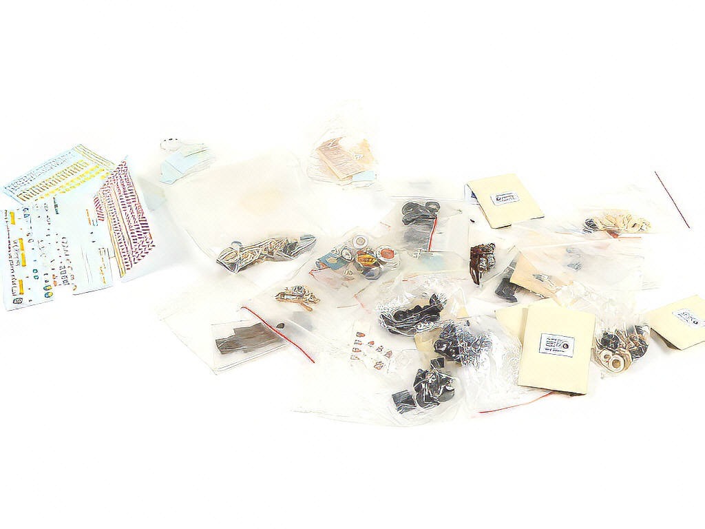 Lot 50 - DIVERS (30)