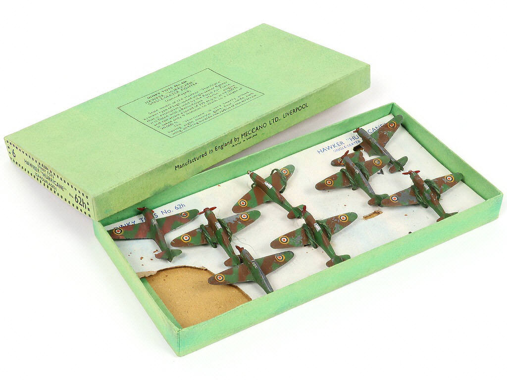 Lot 254 - DINKY TOYS (GB) (1)