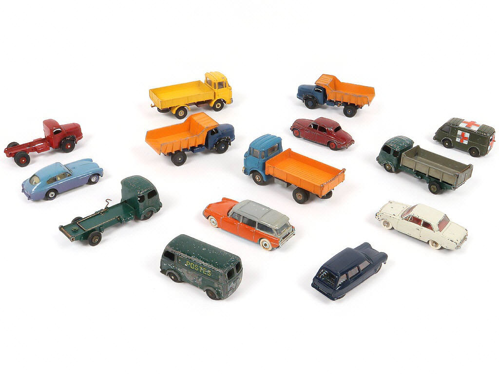 Lot 32 - DIVERS (14)