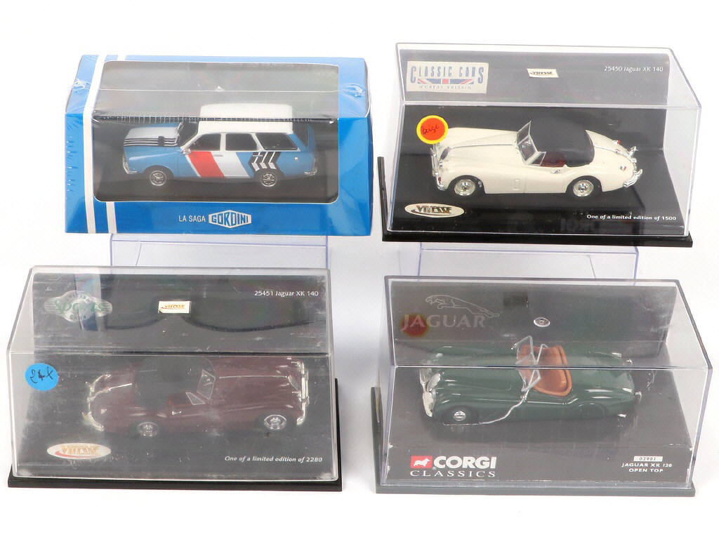 Lot 64 - DIVERS (12)